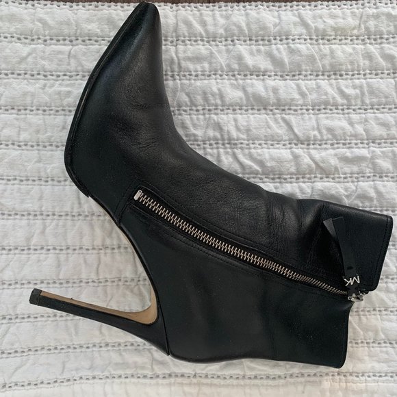 MICHAEL MICHAEL KORS Rue Leather Boot - Picture 1 of 5